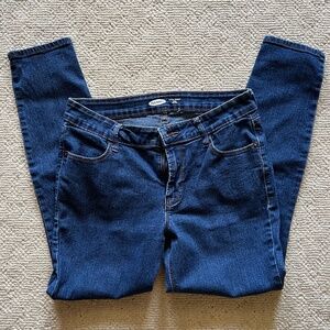 Old Navy women’s Super Skinny Mid-Rise Ankle Jeans